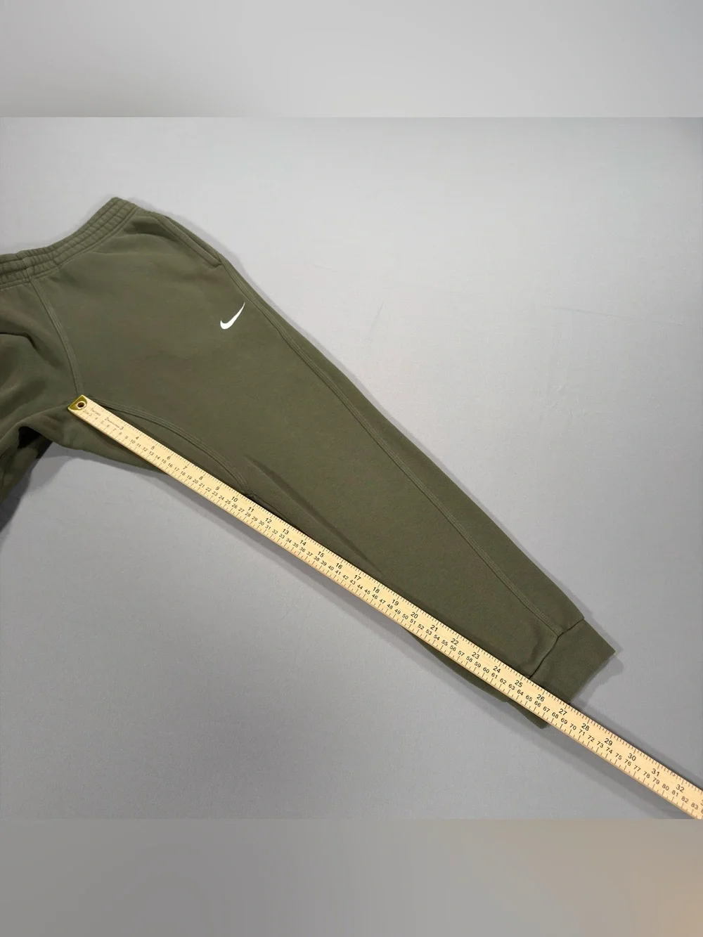 Nike Mens Club Fleece Jogger Sweatpants Olive Green Size M Cuffed 826431-380